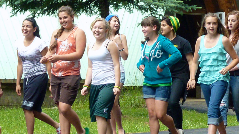 Outdoor photo of girls walking